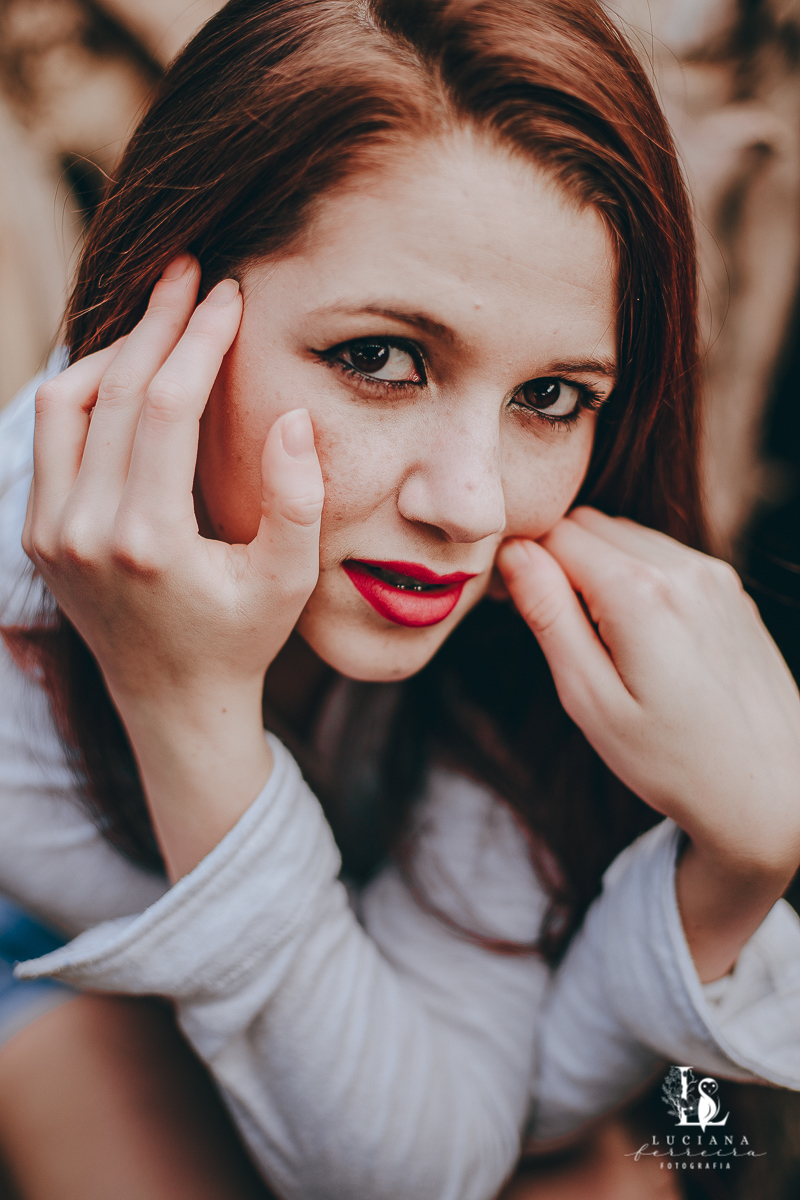 Ensaio feminino na Estação de São Roque. Ruiva.