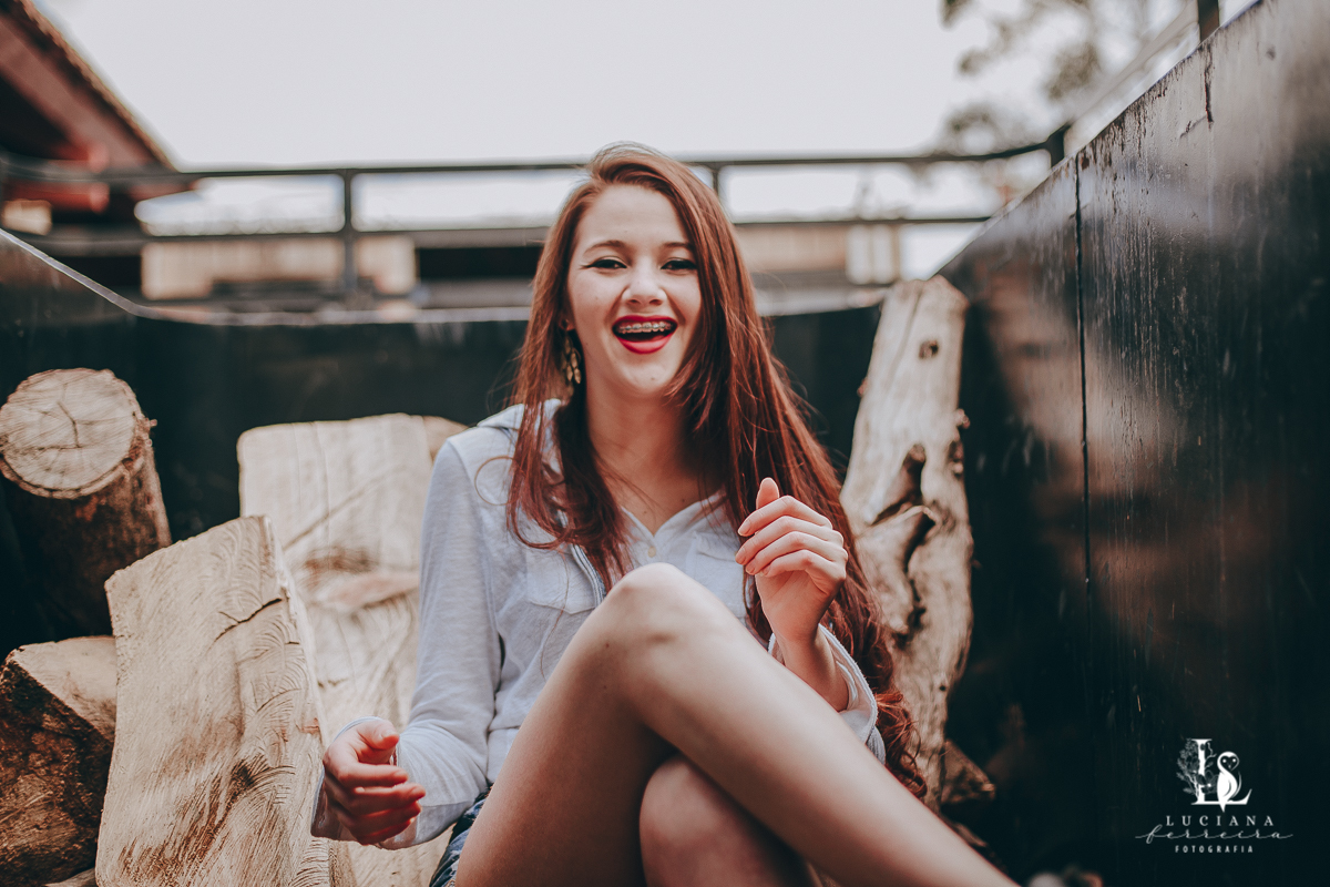 Ensaio feminino na Estação de São Roque. Ruiva.