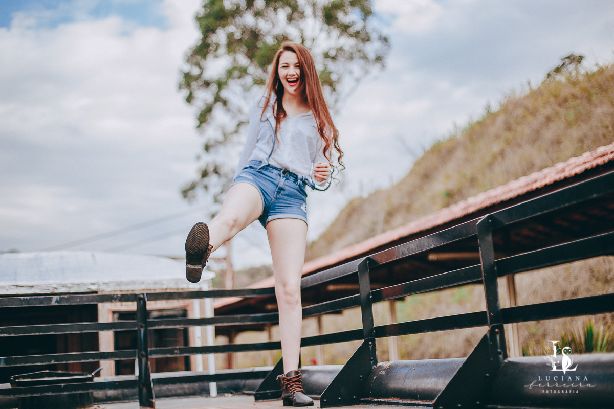 Ensaio feminino na Estação de São Roque. Ruiva.