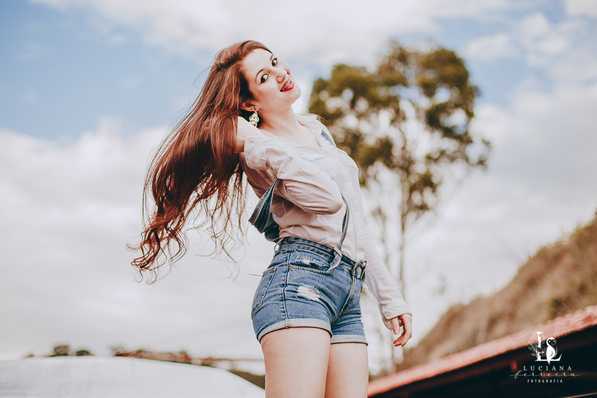 Ensaio feminino na Estação de São Roque. Ruiva.