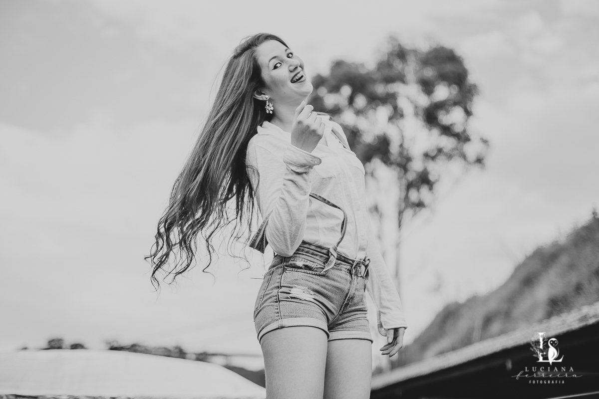 Ensaio feminino na Estação de São Roque. Ruiva.