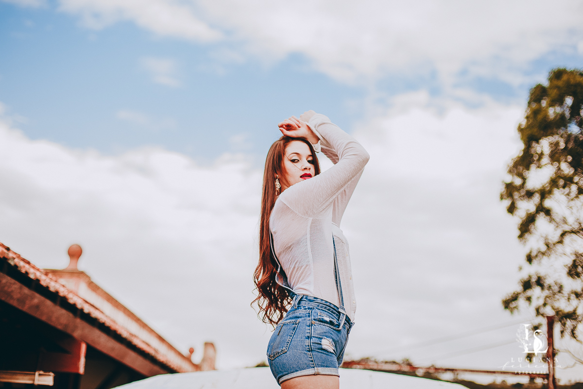 Ensaio feminino na Estação de São Roque. Ruiva.