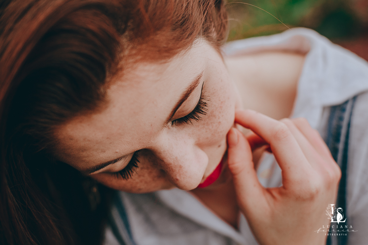 Ensaio feminino na Estação de São Roque. Ruiva.
