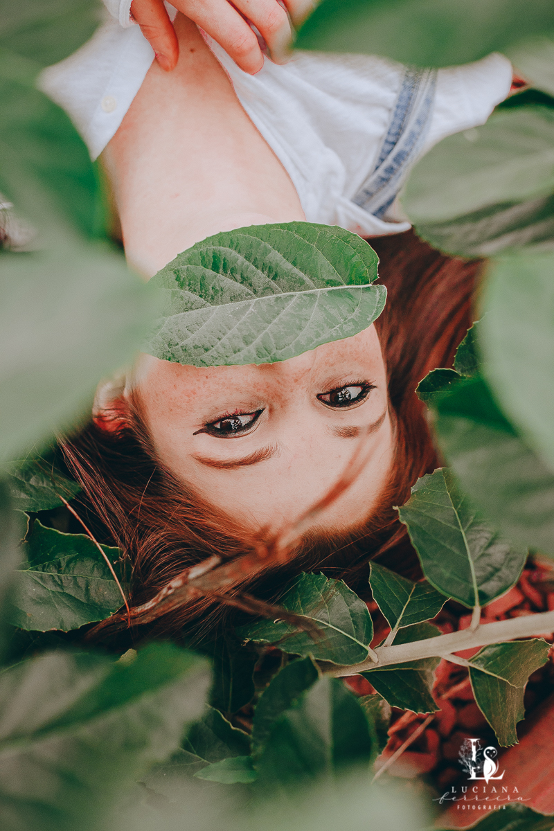 Ensaio feminino na Estação de São Roque. Ruiva.