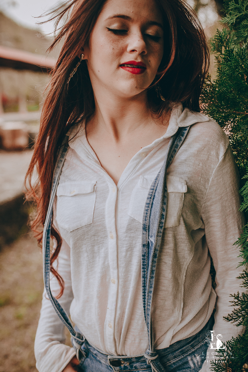 Ensaio feminino na Estação de São Roque. Ruiva.