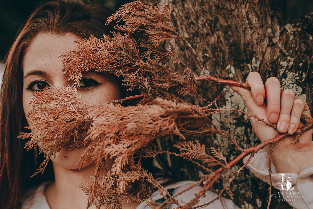 Ensaio feminino na Estação de São Roque. Ruiva.