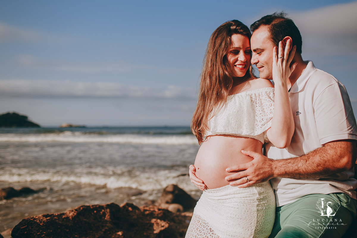 Amigas grávidas. Ensaio gestante na praia.