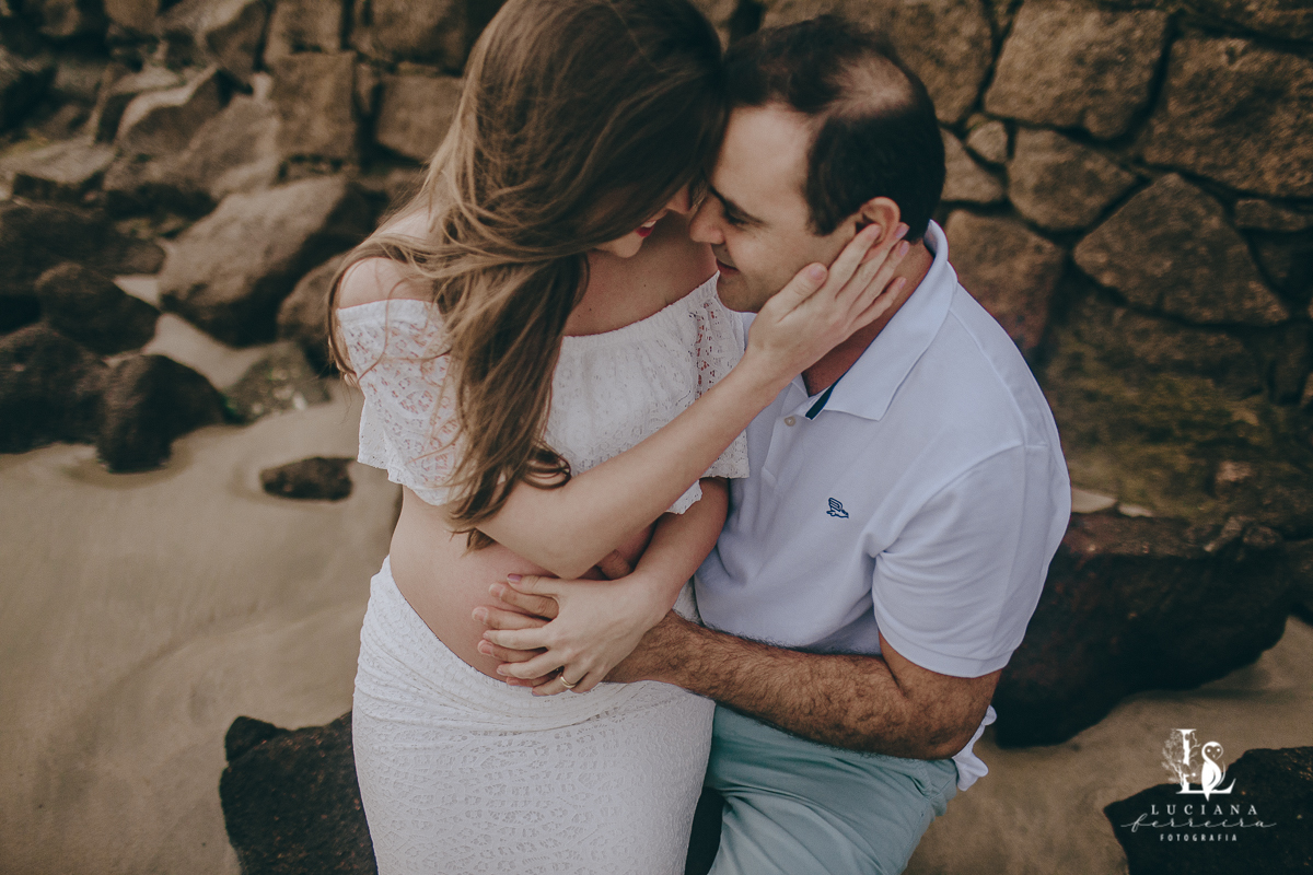 Amigas grávidas. Ensaio gestante na praia.