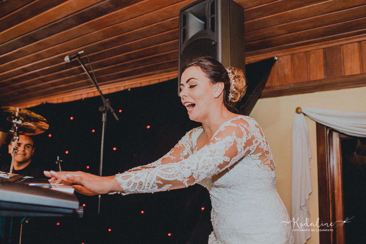 Casamento Mallu e Klever. Casar na Igreja. Casamento lindo.