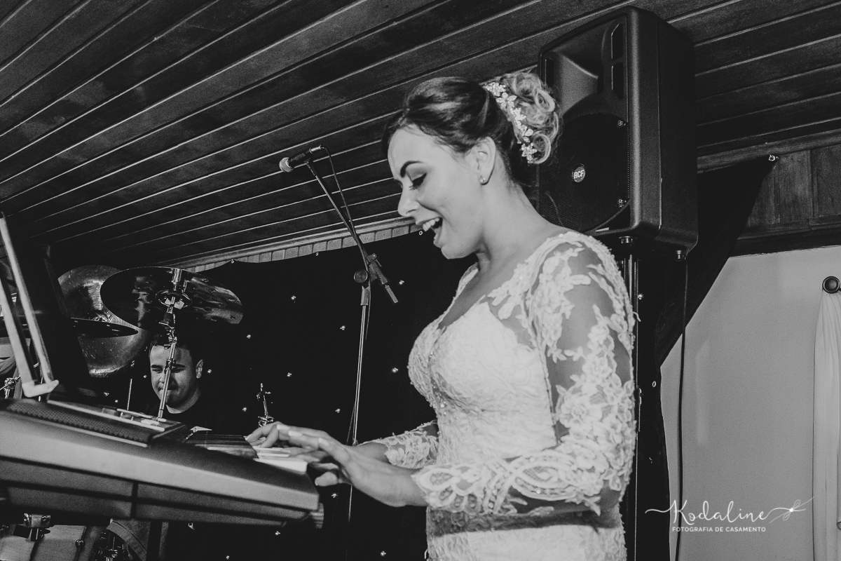 Casamento Mallu e Klever. Casar na Igreja. Casamento lindo.