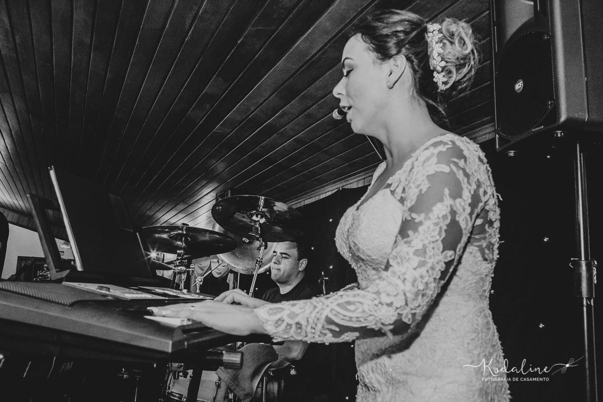 Casamento Mallu e Klever. Casar na Igreja. Casamento lindo.