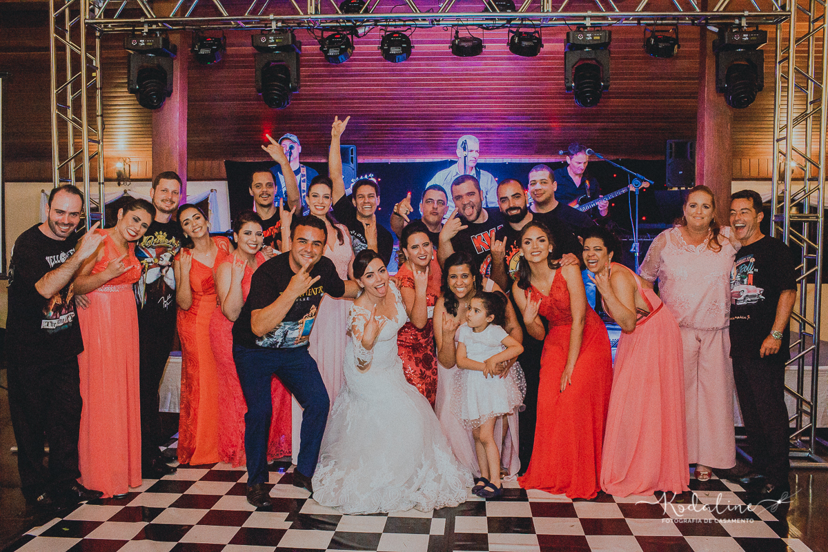 Casamento Mallu e Klever. Casar na Igreja. Casamento lindo.