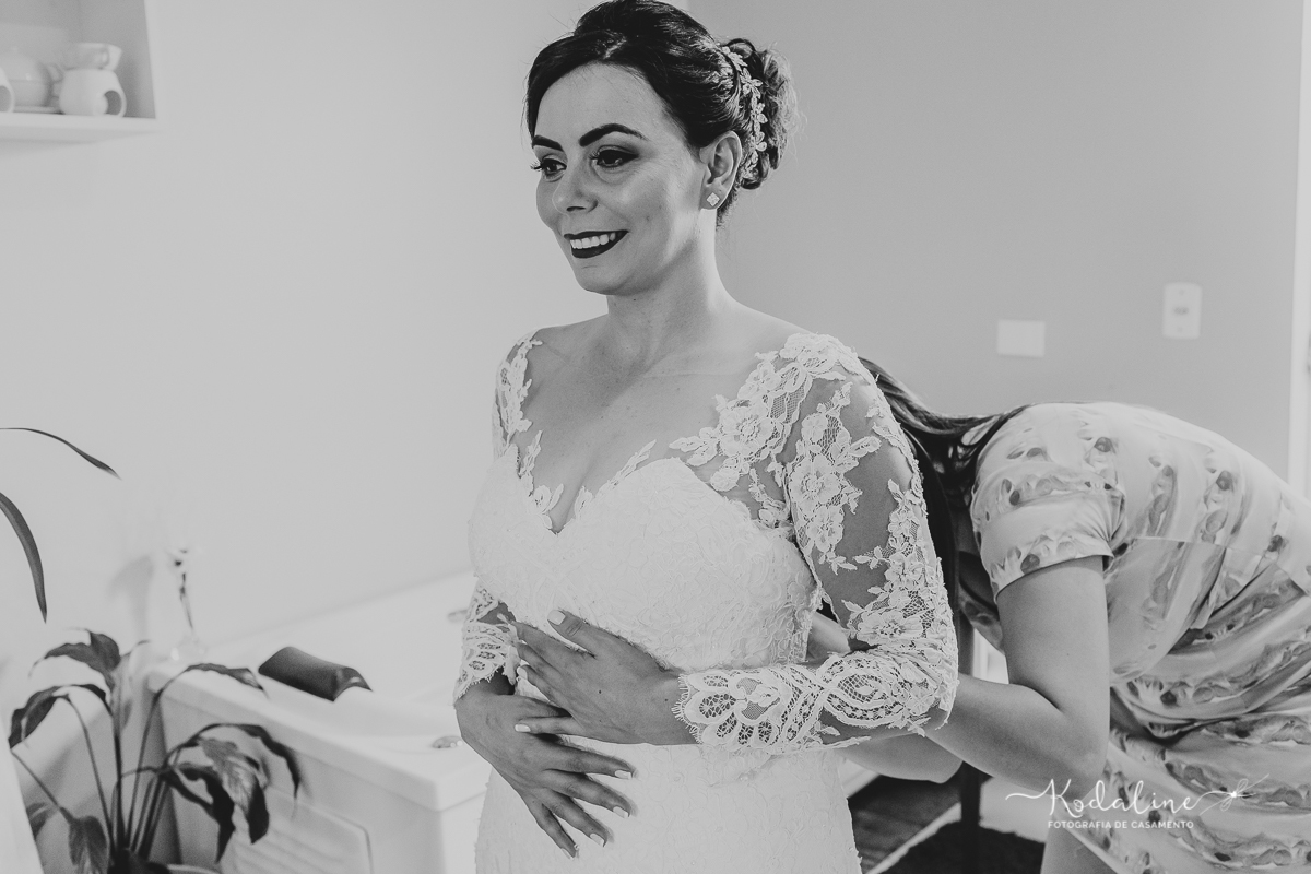 Casamento Mallu e Klever. Casar na Igreja. Casamento lindo.