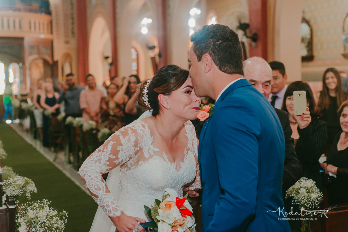 Casamento Mallu e Klever. Casar na Igreja. Casamento lindo.