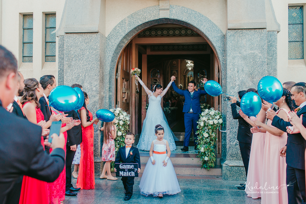 Casamento Mallu e Klever. Casar na Igreja. Casamento lindo.