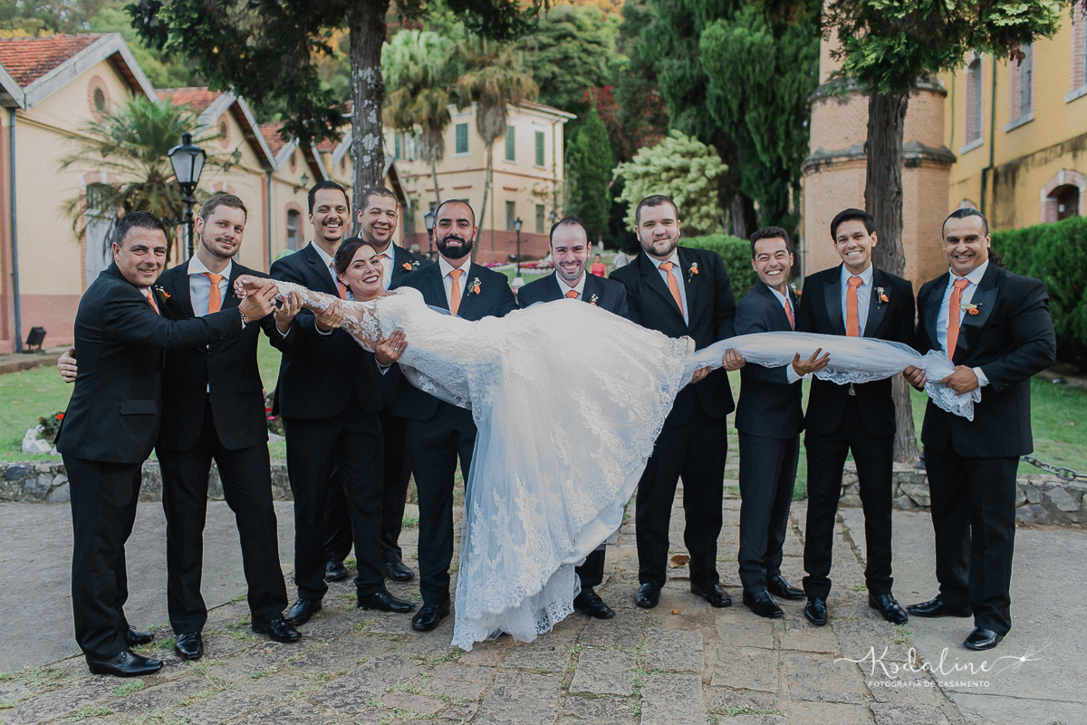 Casamento Mallu e Klever. Casar na Igreja. Casamento lindo.