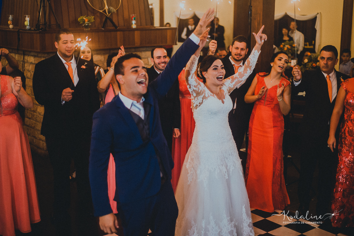 Casamento Mallu e Klever. Casar na Igreja. Casamento lindo.