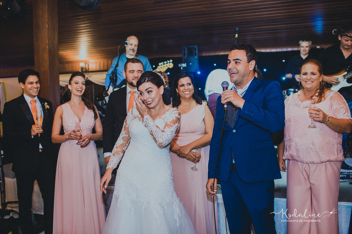 Casamento Mallu e Klever. Casar na Igreja. Casamento lindo.