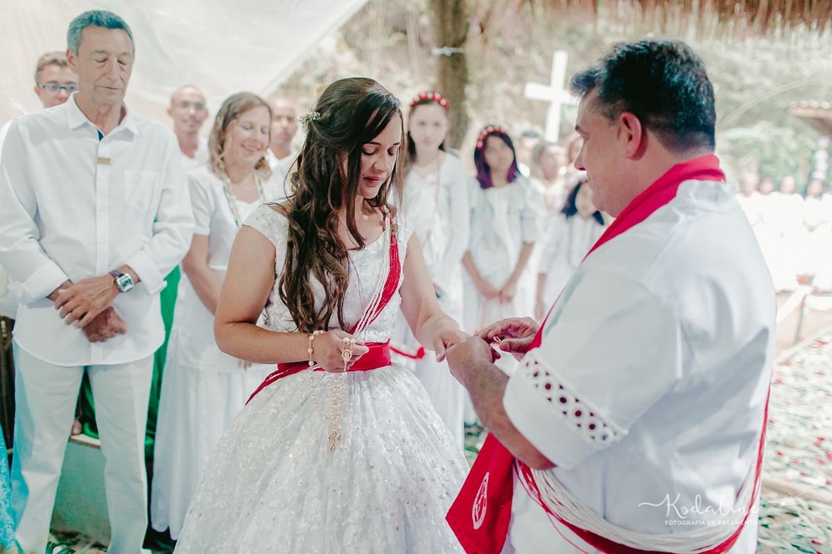 Casamento na Umbanda. Casamento na natureza. Casar de dia, Casamento lindo.