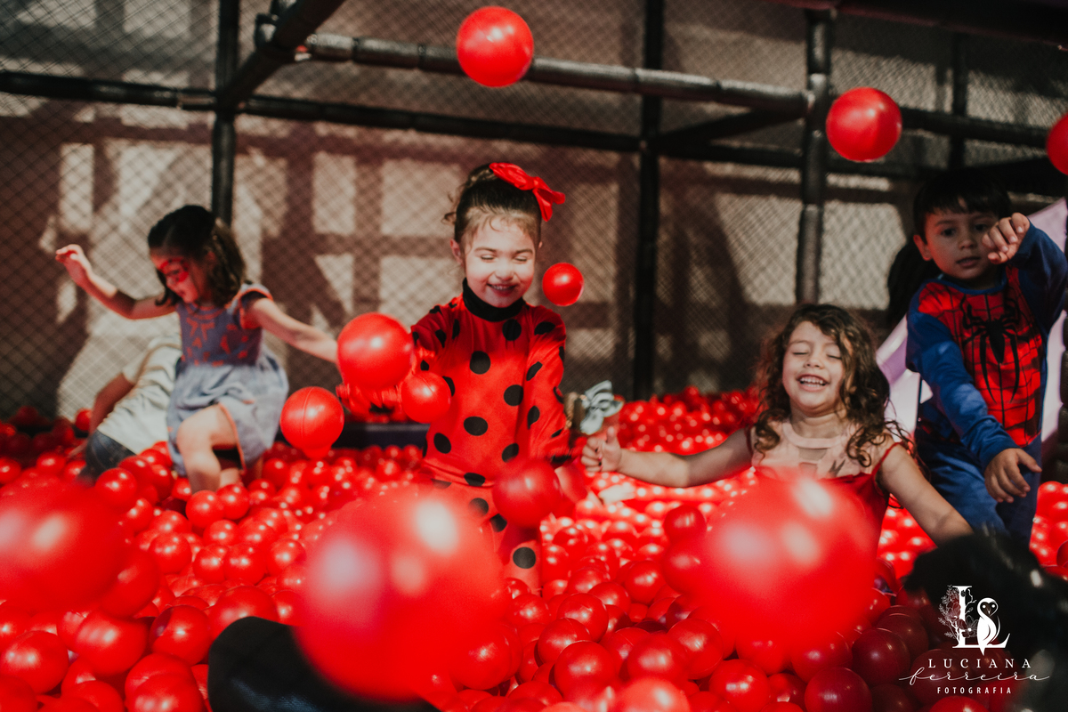 Aniversário Infantil com Tema LadyBug no Spasso Dourado Kids