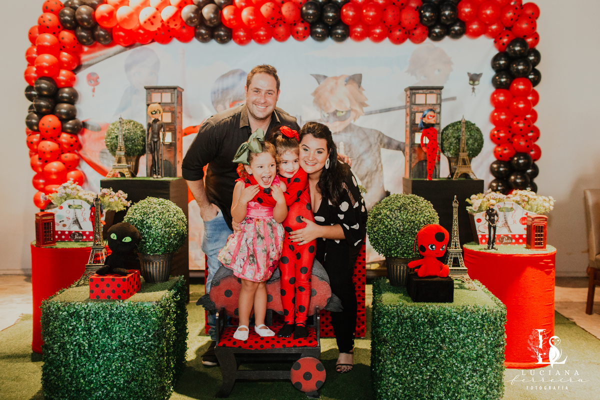 Aniversário Infantil com Tema LadyBug no Spasso Dourado Kids
