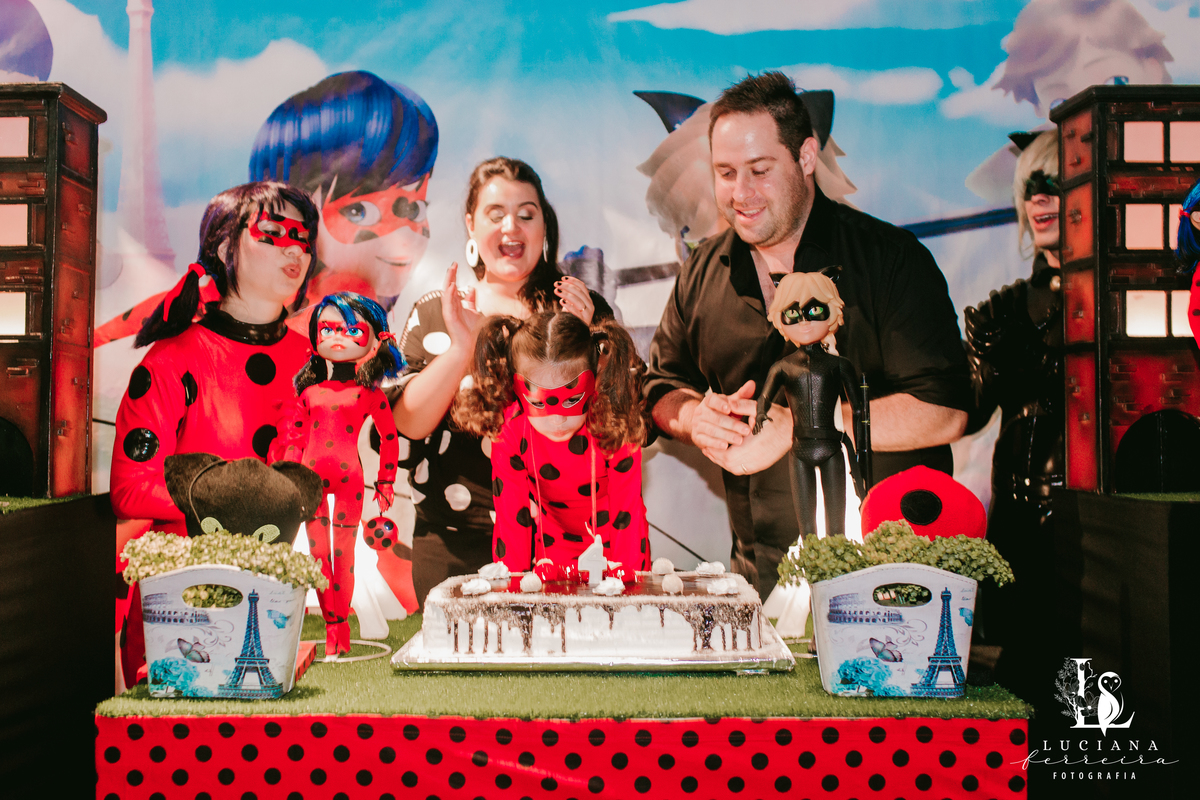 Aniversário Infantil com Tema LadyBug no Spasso Dourado Kids