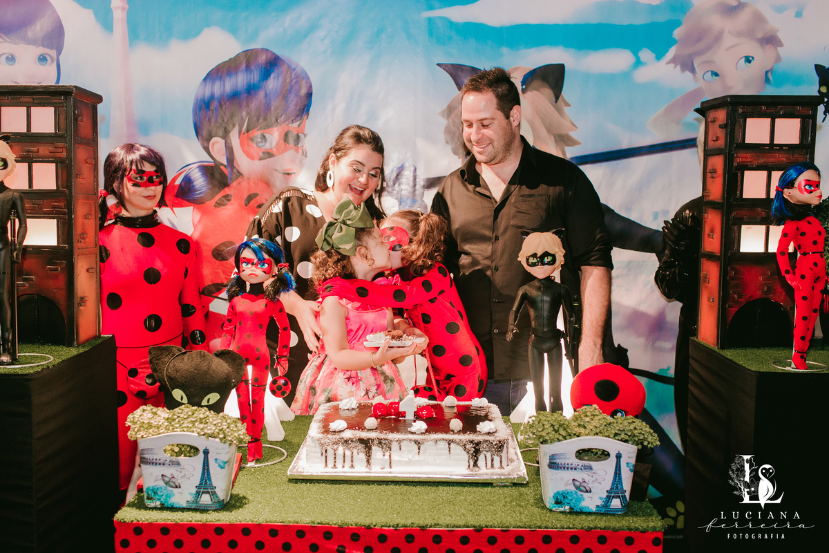 Aniversário Infantil com Tema LadyBug no Spasso Dourado Kids