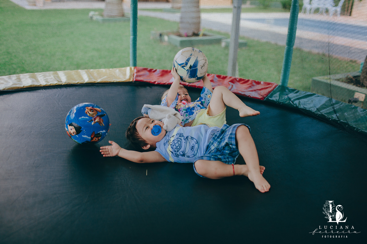 Criança Feliz no Pula Pula