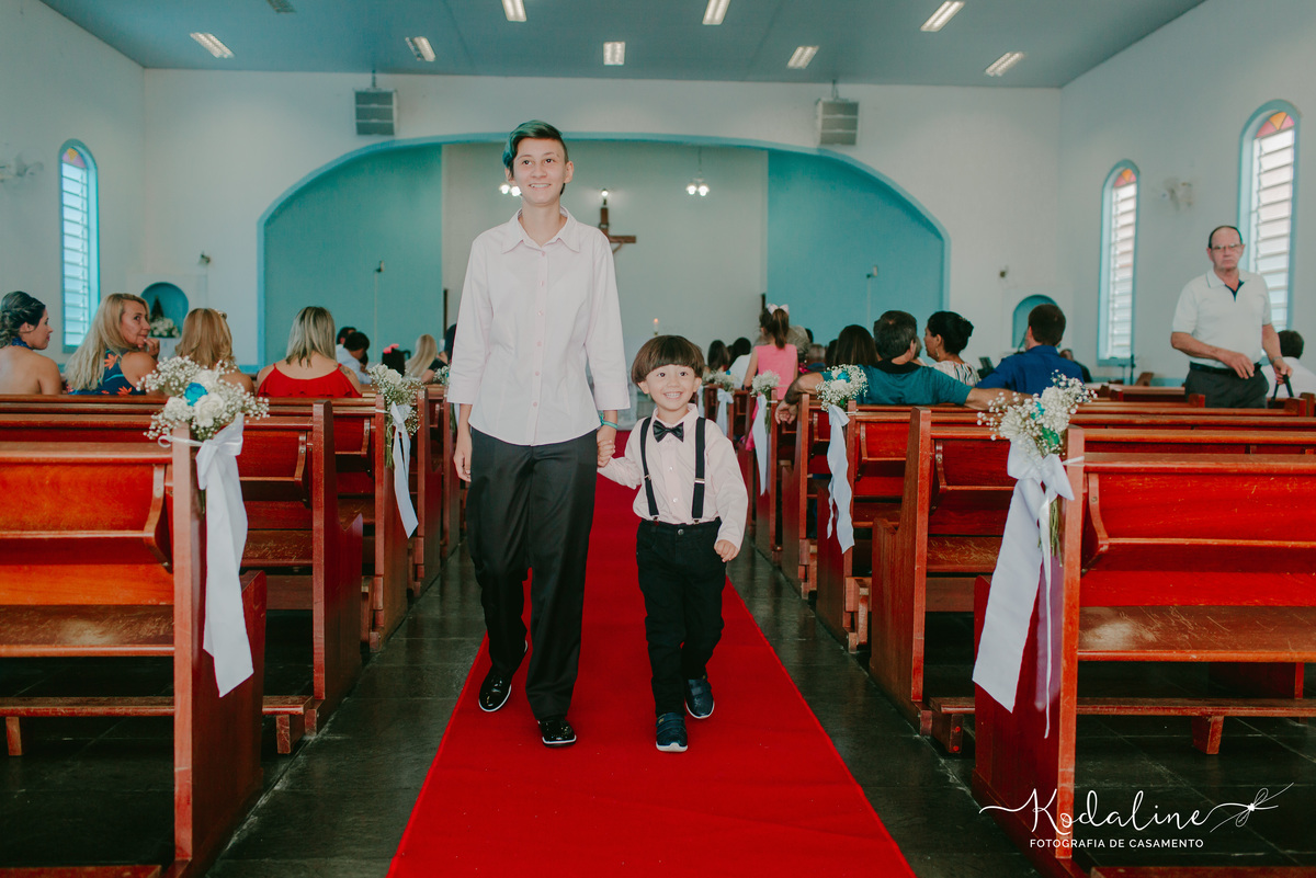 Casamento na igreja em Mairinque. Igreja Nossa Senhora Aparecida