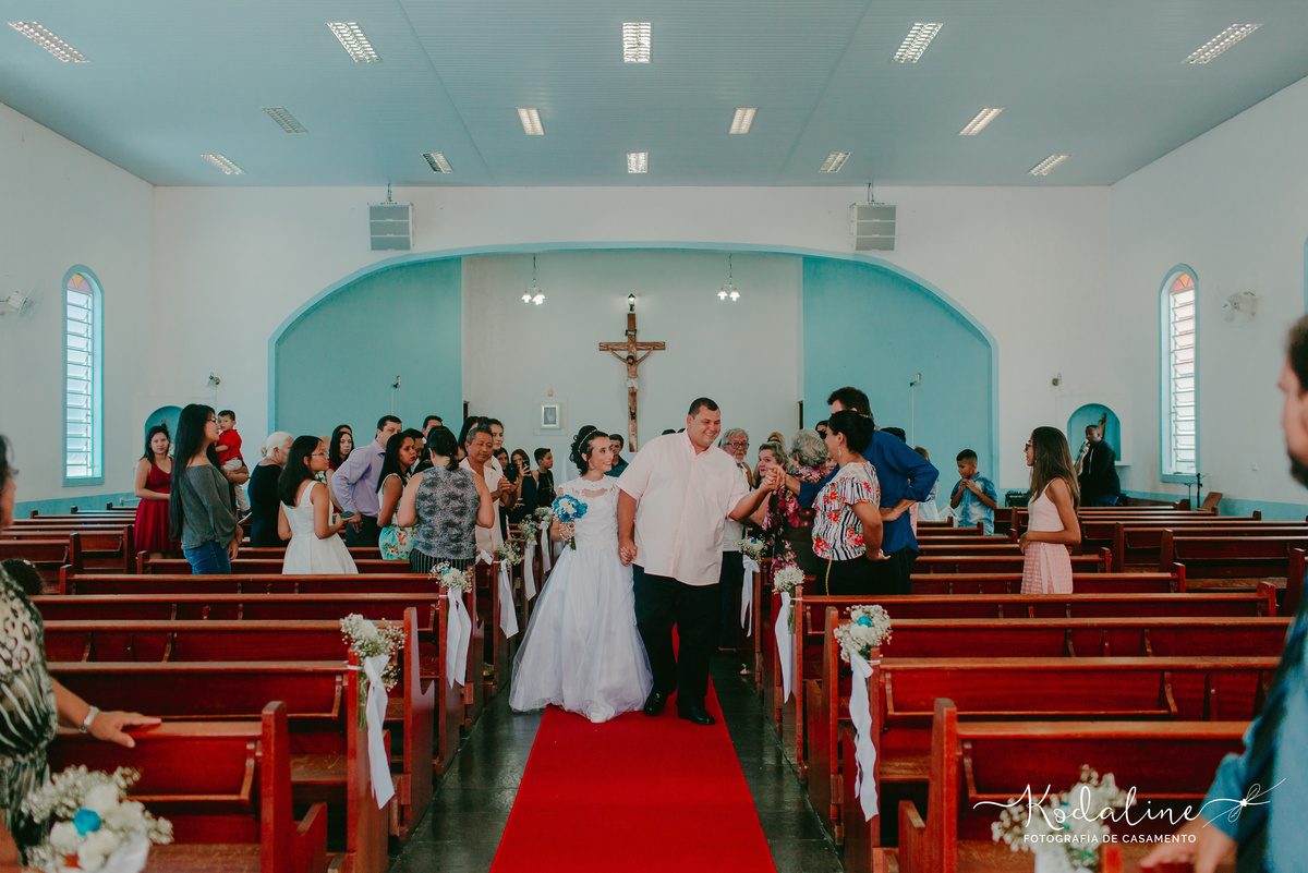 Casamento na igreja em Mairinque. Igreja Nossa Senhora Aparecida