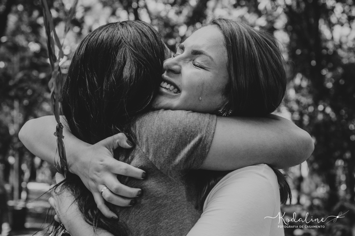 Pedido de noivado surpresa no Parque Ibirapuera em São Paulo. Noivado Surpresa. Save The Date. Noivos emocionados. Pedido de Casamento Lindo. Noiva 2019
