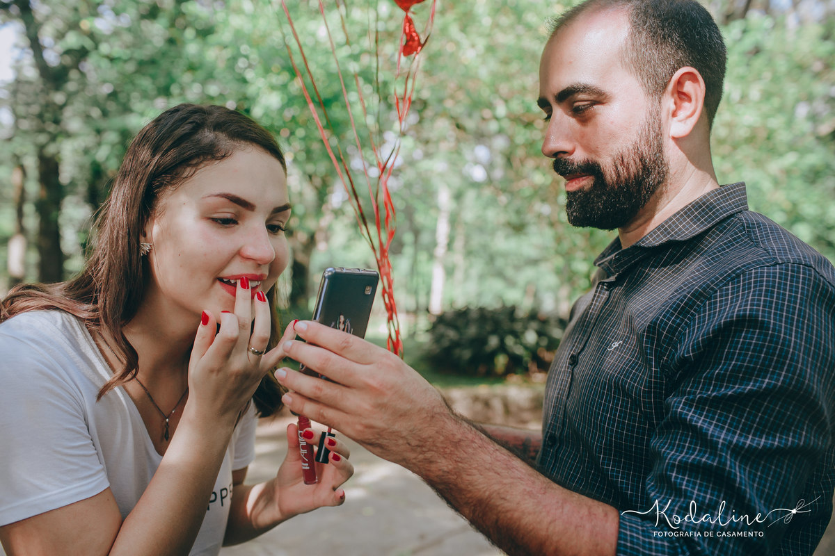 Pedido de noivado surpresa no Parque Ibirapuera em São Paulo. Noivado Surpresa. Save The Date. Noivos emocionados. Pedido de Casamento Lindo. Noiva 2019