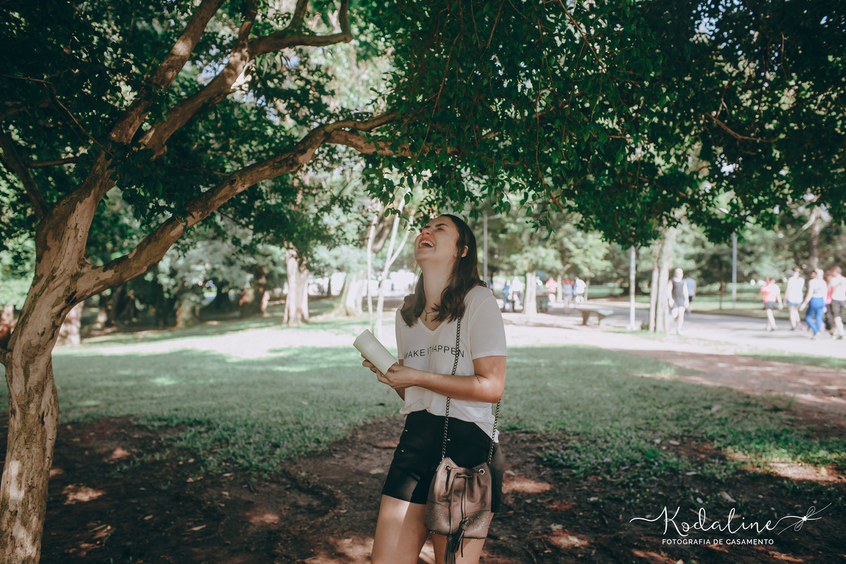 Pedido de noivado surpresa no Parque Ibirapuera em São Paulo. Noivado Surpresa. Save The Date. Noivos emocionados. Pedido de Casamento Lindo. Noiva 2019