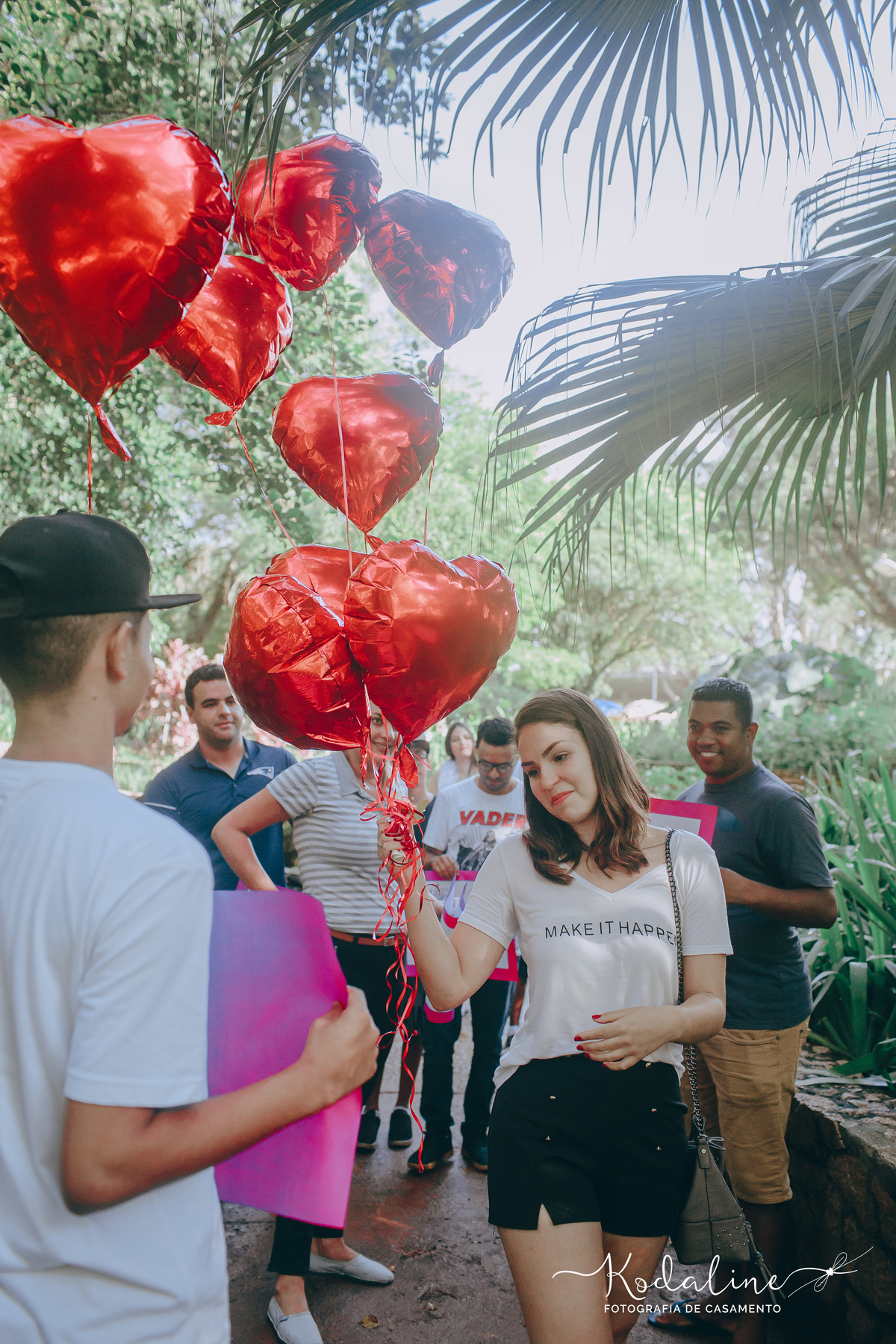 Pedido de noivado surpresa no Parque Ibirapuera em São Paulo. Noivado Surpresa. Save The Date. Noivos emocionados. Pedido de Casamento Lindo. Noiva 2019