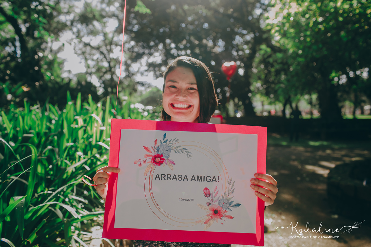 Pedido de noivado surpresa no Parque Ibirapuera em São Paulo. Noivado Surpresa. Save The Date. Noivos emocionados. Pedido de Casamento Lindo. Noiva 2019