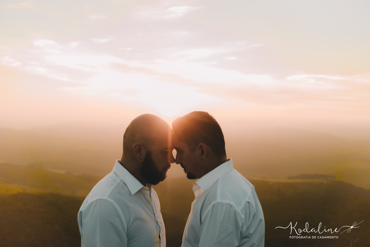 Ensaio casal homoafetivo realizado no Morro do Saboó em São Roque, Ensaio pré casamento no Saboó.