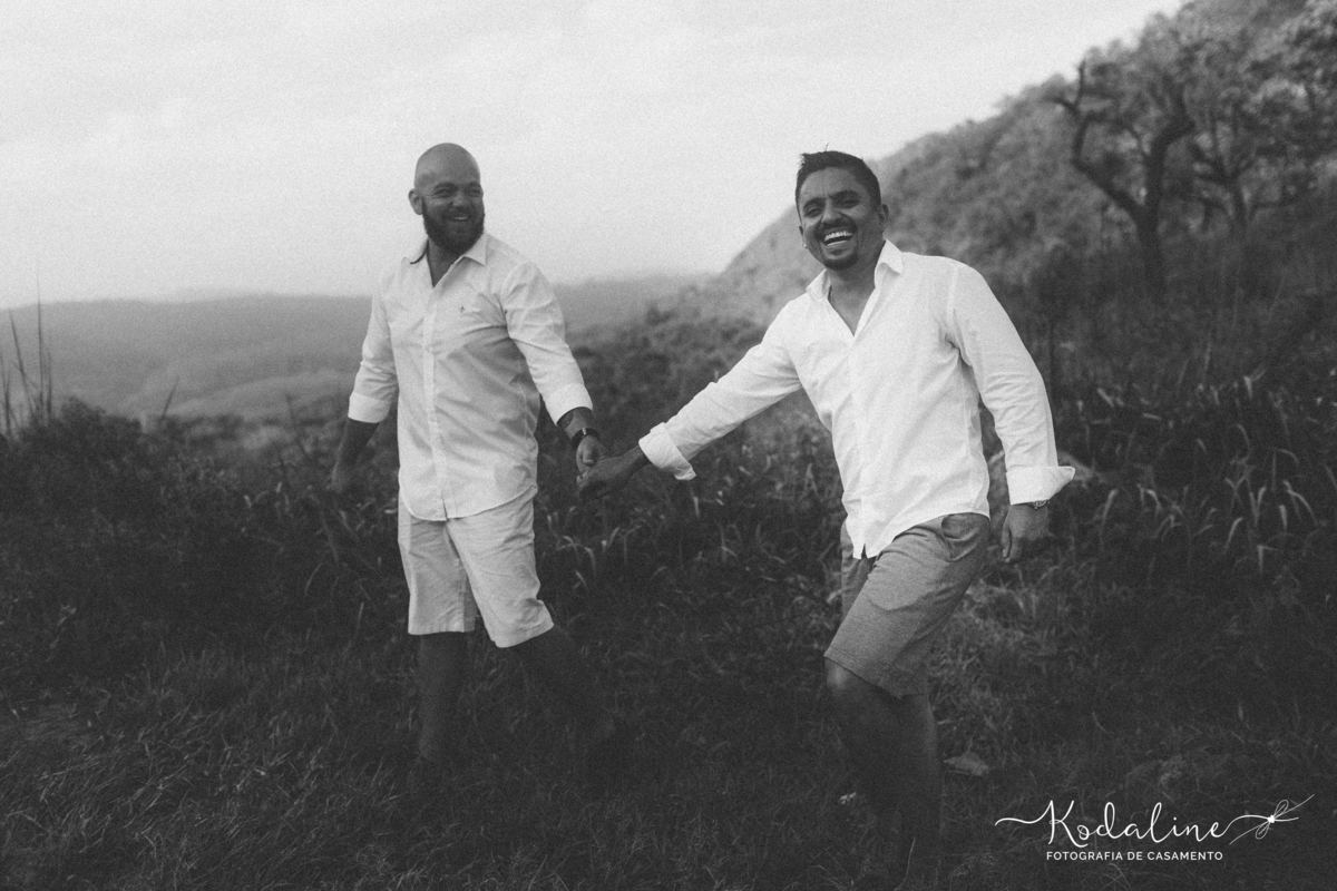 Ensaio casal homoafetivo realizado no Morro do Saboó em São Roque, Ensaio pré casamento no Saboó.