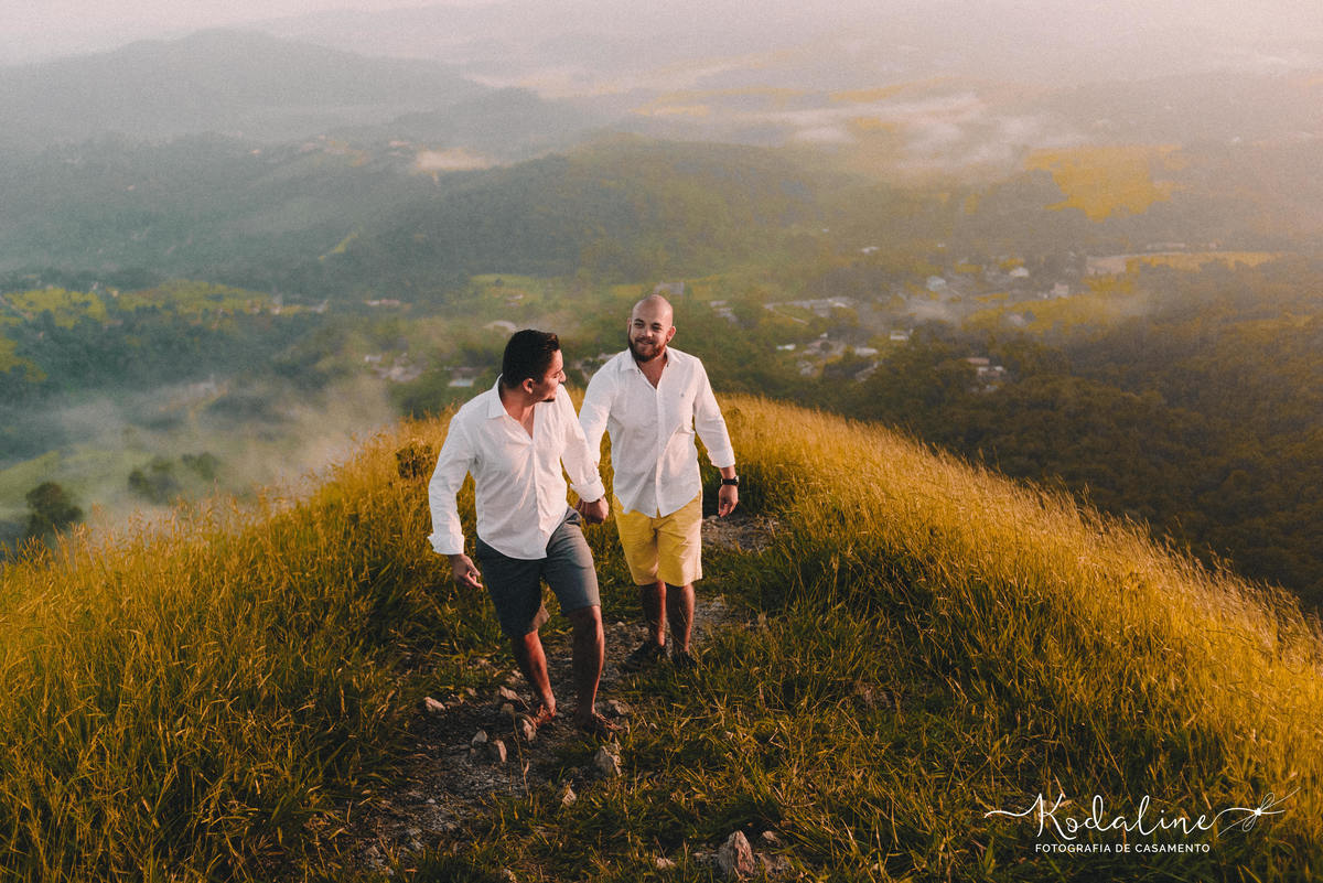 Ensaio casal homoafetivo realizado no Morro do Saboó em São Roque, Ensaio pré casamento no Saboó.