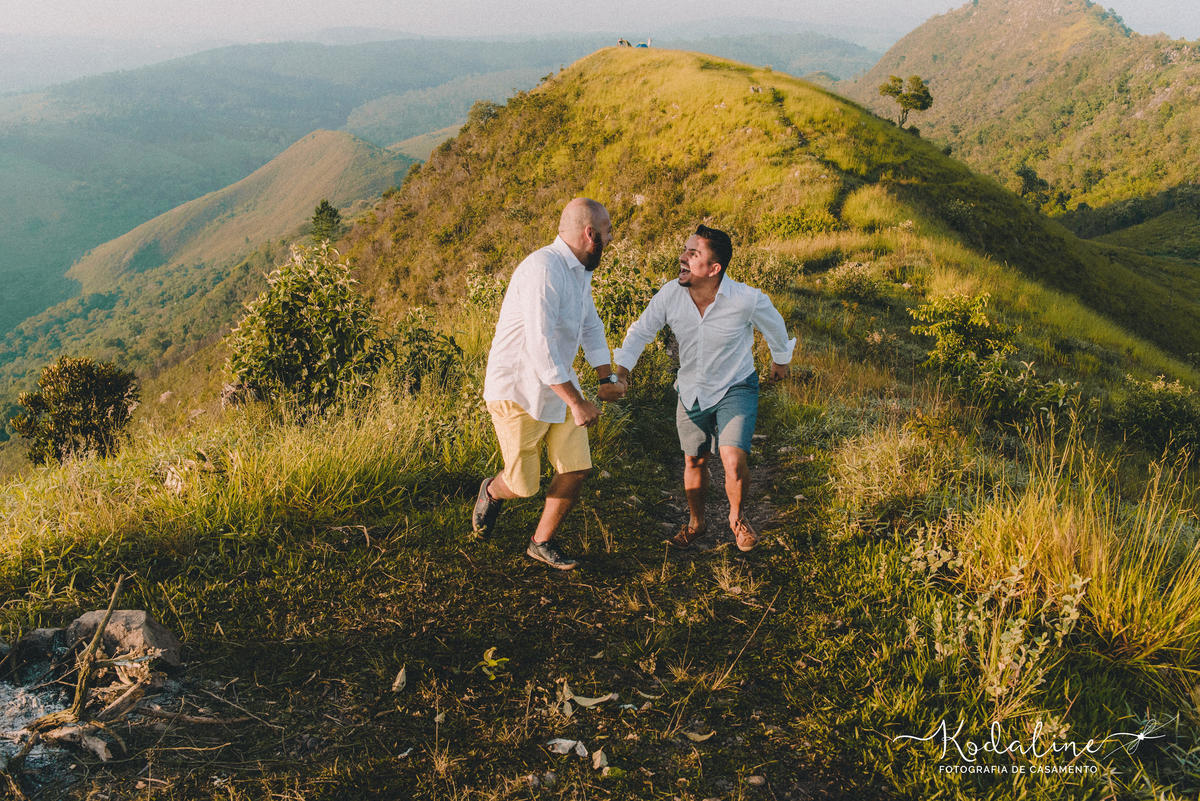 Ensaio casal homoafetivo realizado no Morro do Saboó em São Roque, Ensaio pré casamento no Saboó.