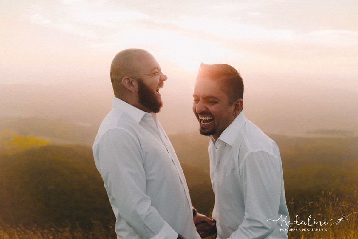Ensaio casal homoafetivo realizado no Morro do Saboó em São Roque, Ensaio pré casamento no Saboó.