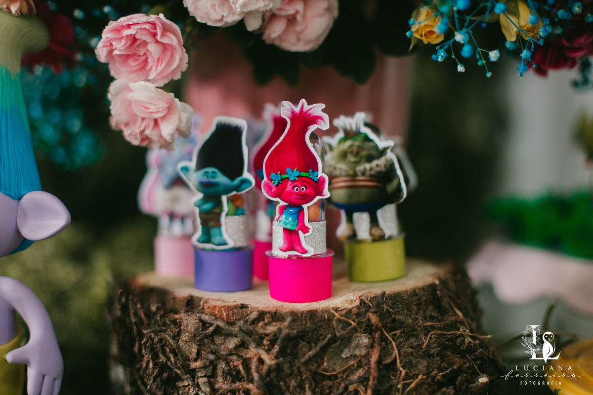 Festa de menina com tema Trolls realizada no Buffet Festar em São Roque