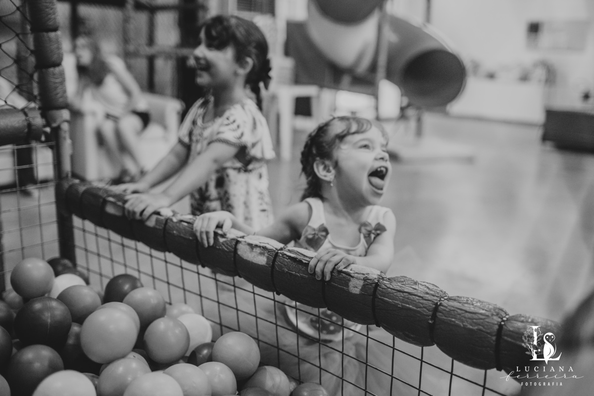 Festa de menina com tema Trolls realizada no Buffet Festar em São Roque