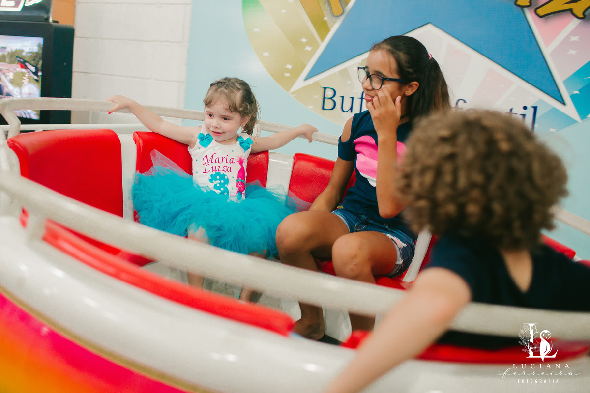 Festa de menina com tema Trolls realizada no Buffet Festar em São Roque