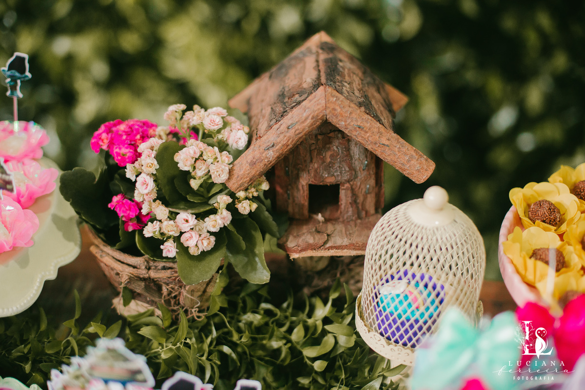 Festa de menina com tema Trolls realizada no Buffet Festar em São Roque