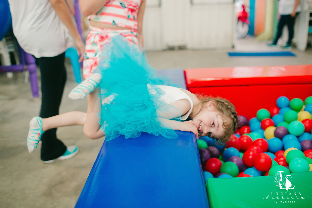 Festa de menina com tema Trolls realizada no Buffet Festar em São Roque