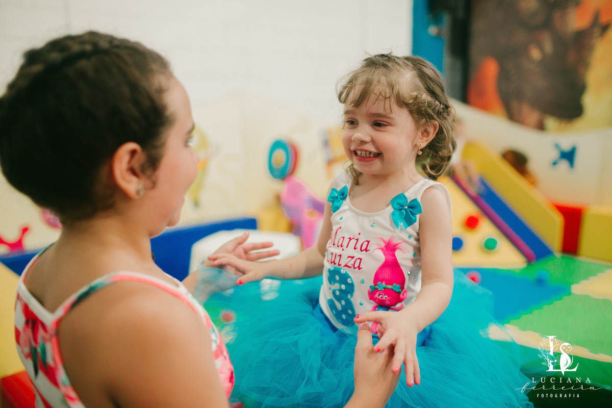 Festa de menina com tema Trolls realizada no Buffet Festar em São Roque