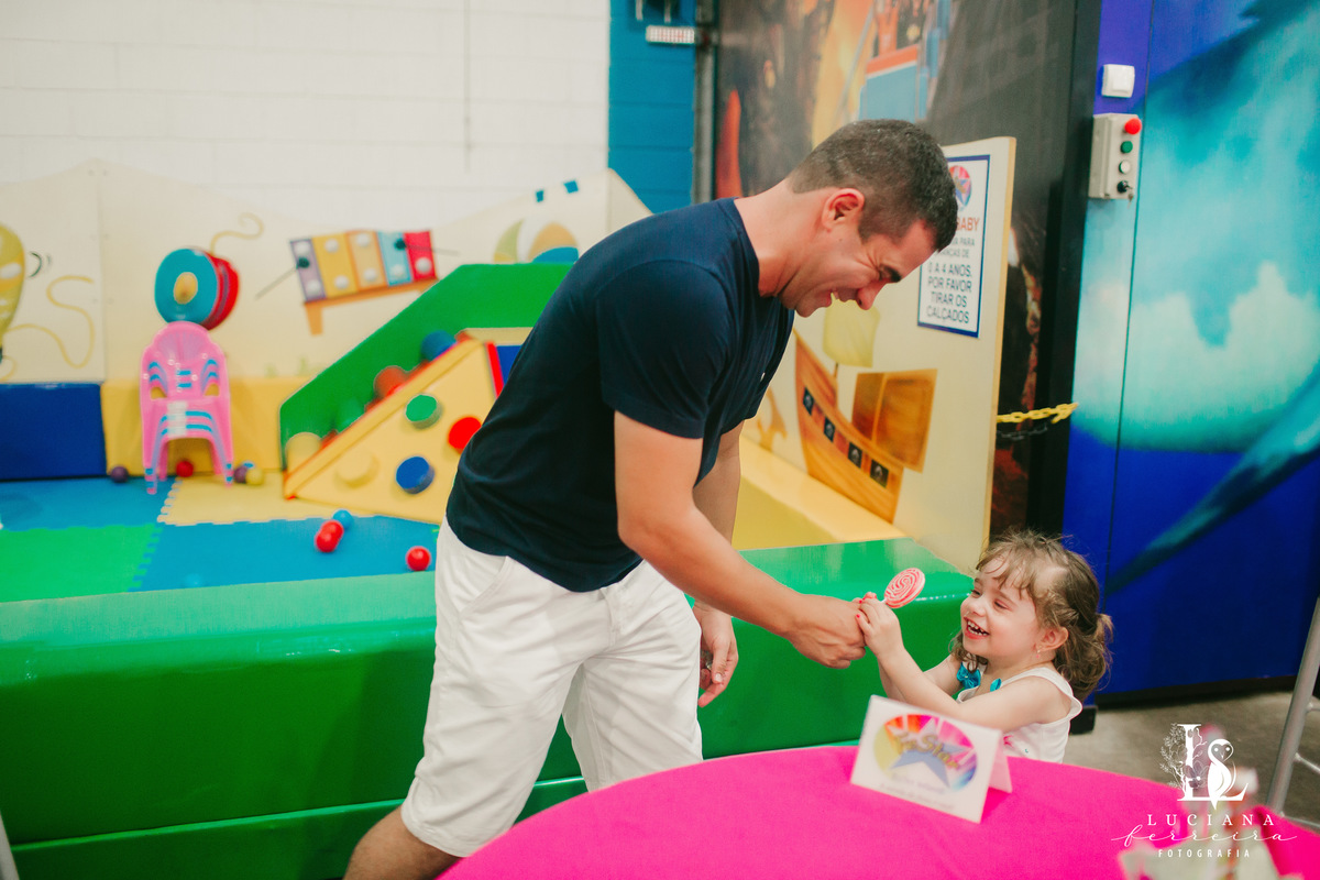 Festa de menina com tema Trolls realizada no Buffet Festar em São Roque