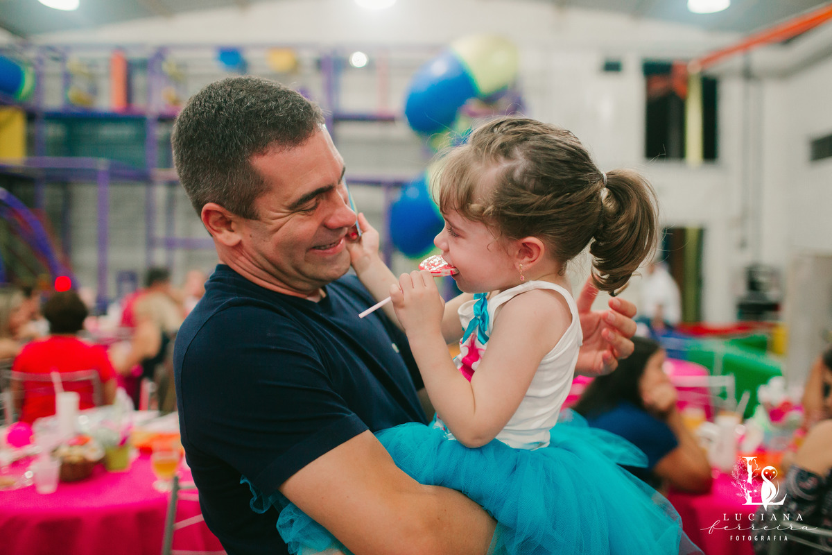 Festa de menina com tema Trolls realizada no Buffet Festar em São Roque