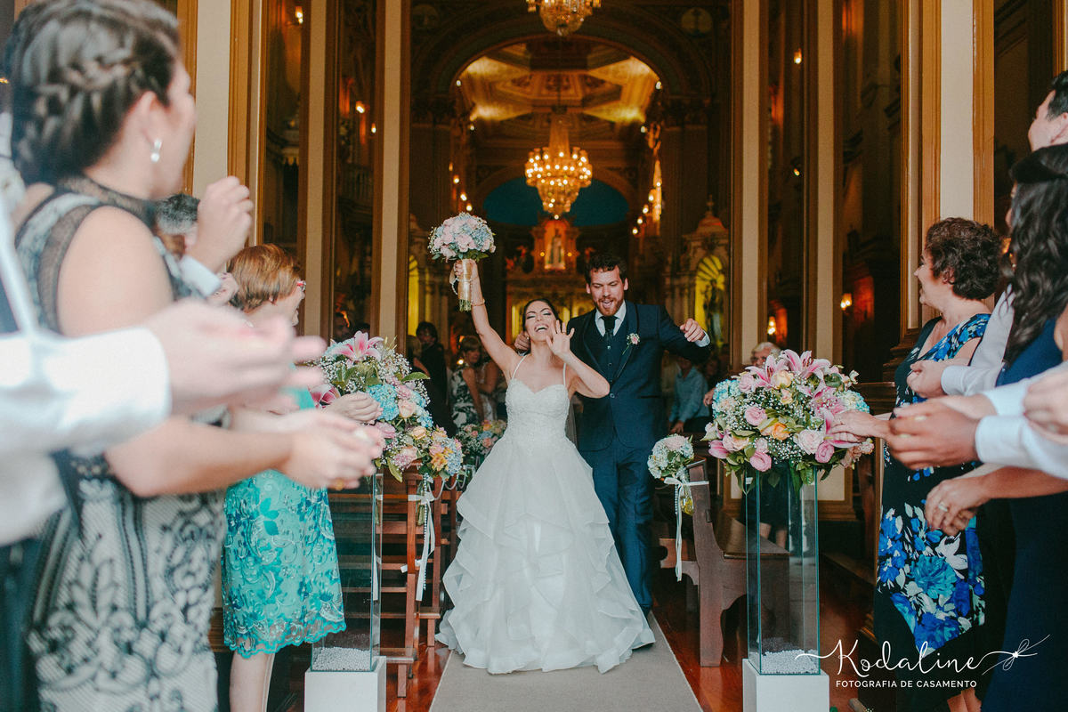 Casamento lindo realizado na igreja Nossa Senhora do Patrocínio em Itu