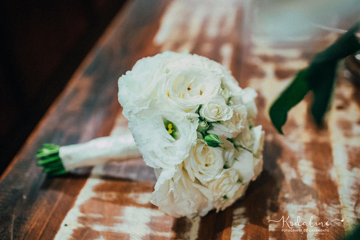 Buquê na mesa no Bar do Alemão em Itu